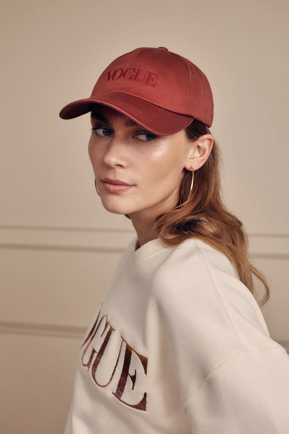 VOGUE Cap Rusty Red Logo Embroidered Logo - Image 3
