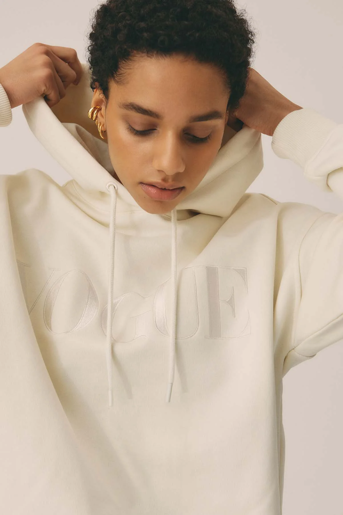 VOGUE Hoodie Cream Tonal Embroidered Logo - Image 3
