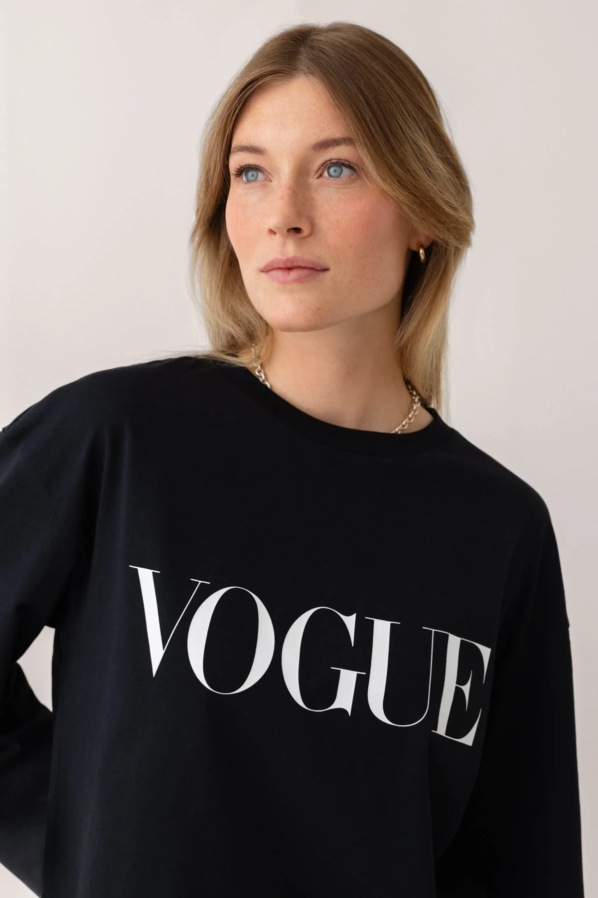 VOGUE Longsleeve Black Logo - Image 3