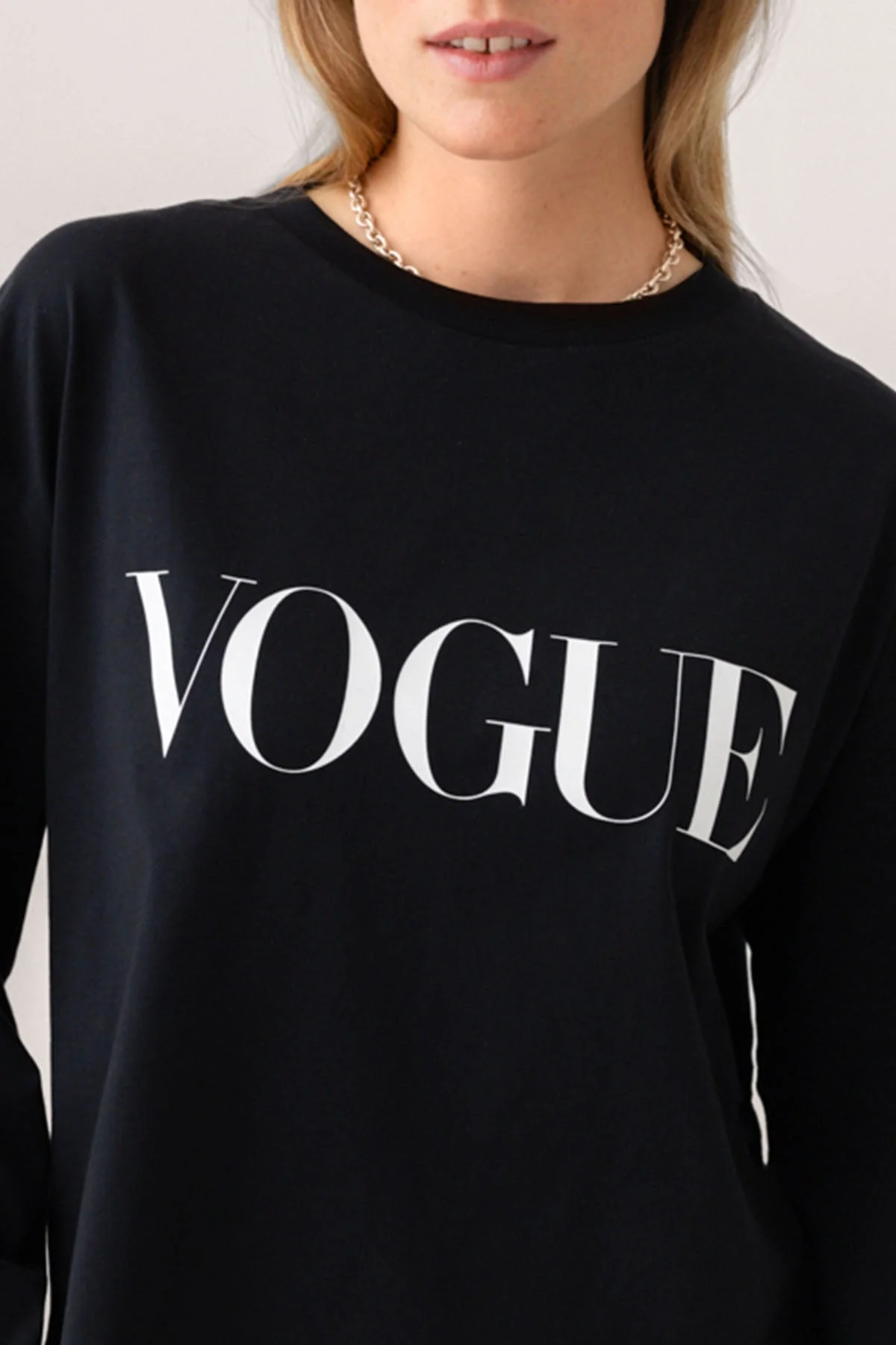 VOGUE Longsleeve Black Logo - Image 4
