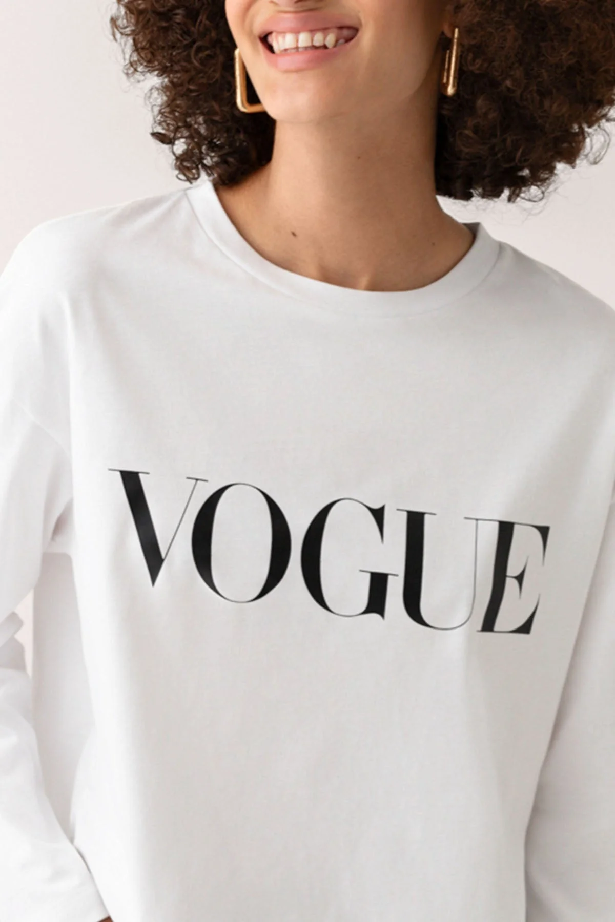 VOGUE Longsleeve White Logo - Image 4