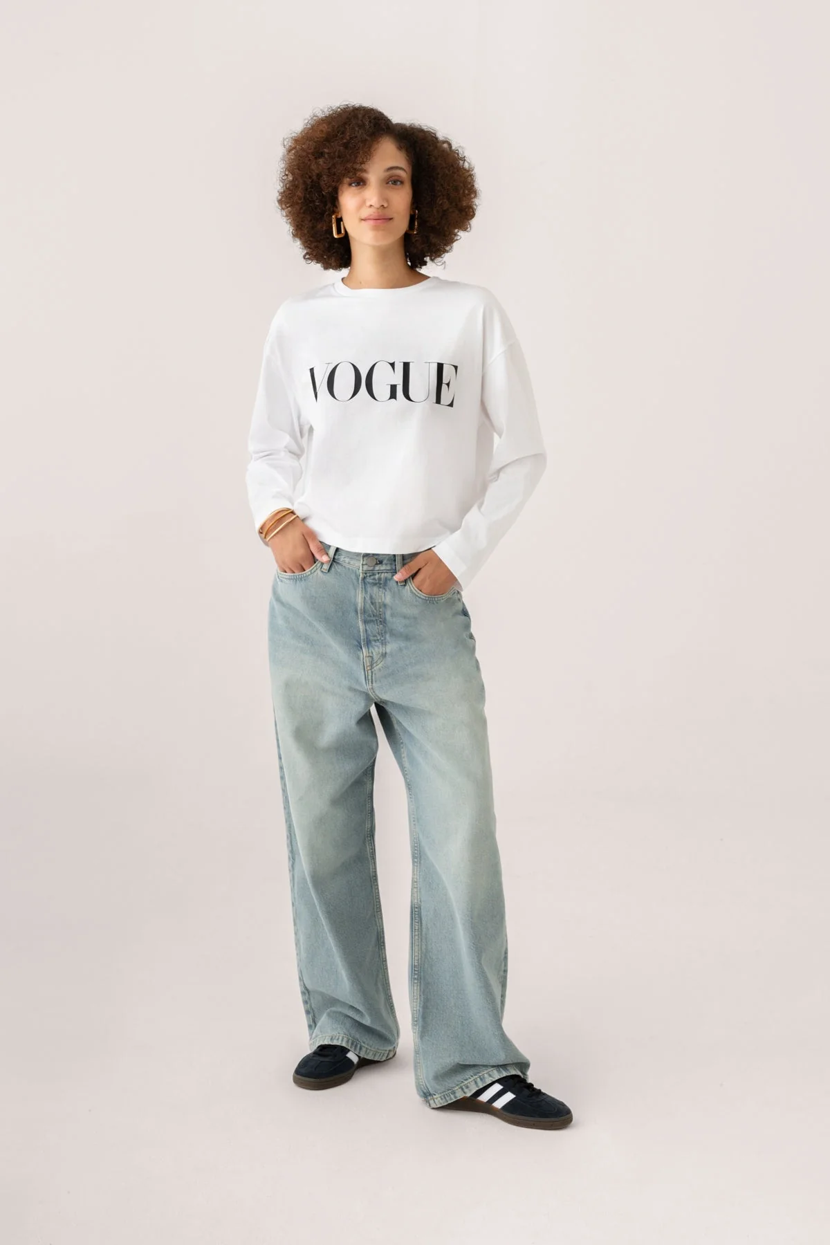 VOGUE Longsleeve White Logo - Image 5