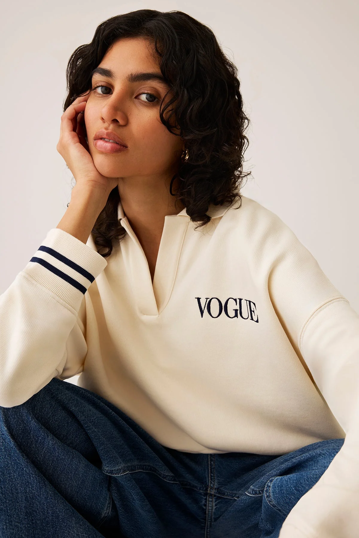 VOGUE Polo Sweatshirt Cream Embroidered Logo - Image 4