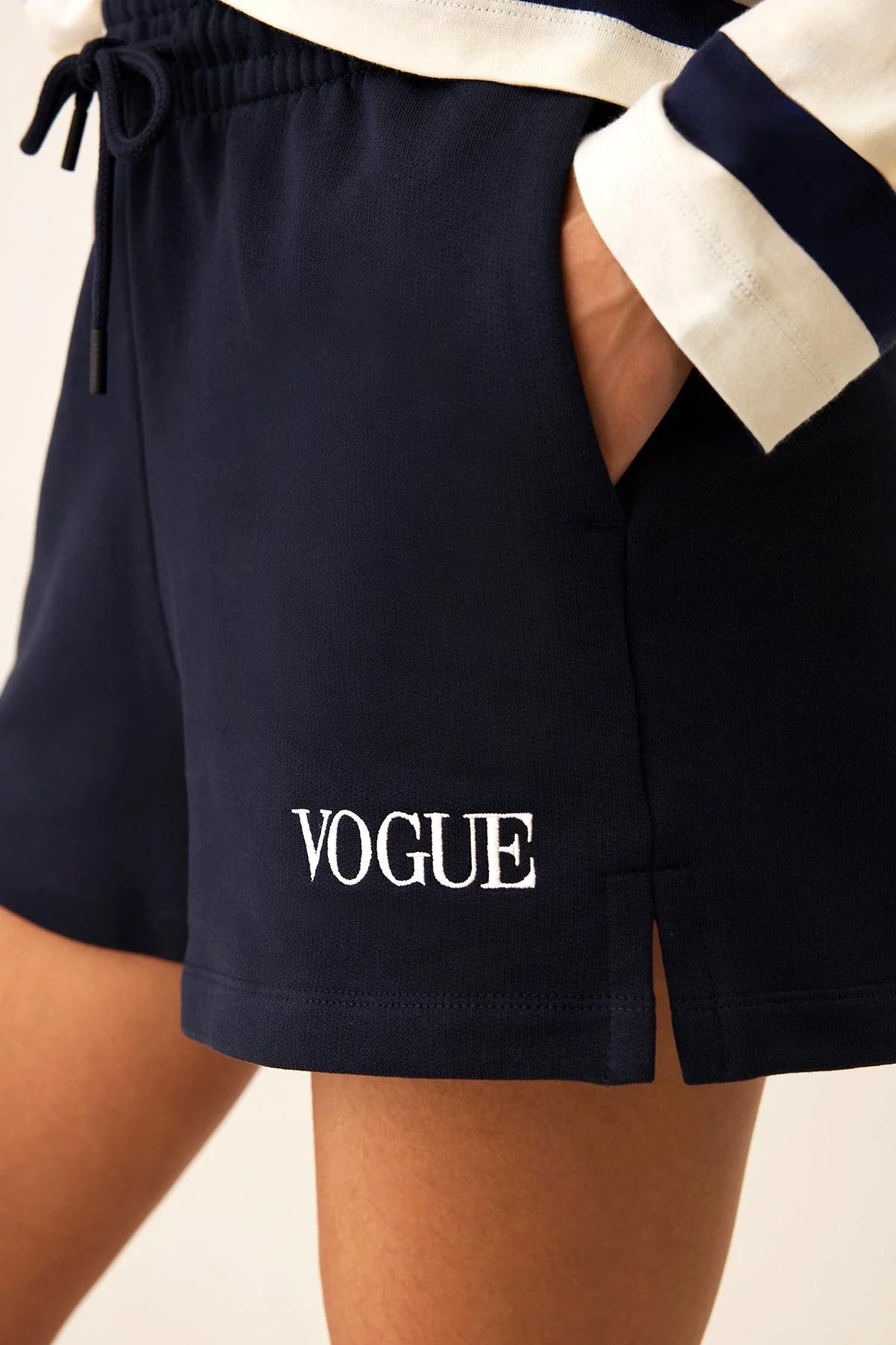 VOGUE Shorts Navy Embroidered Logo - Image 4