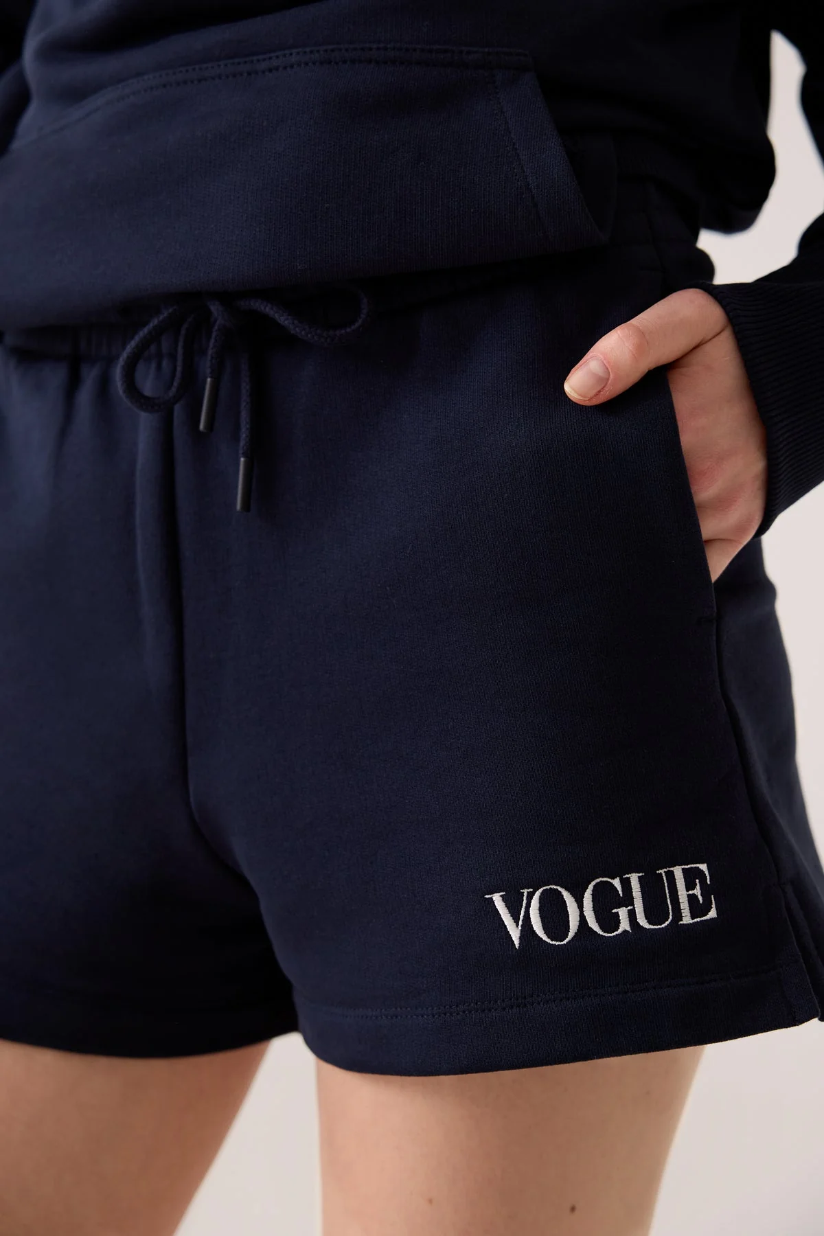 VOGUE Shorts Navy Embroidered Logo - Image 5