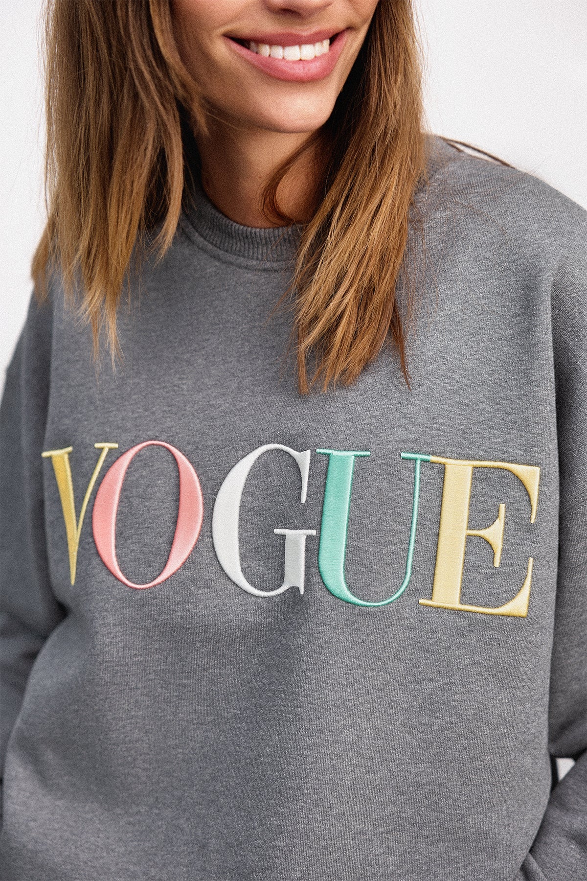 VOGUE Sweatshirt Gray Embroidered Colorful Logo - Image 5