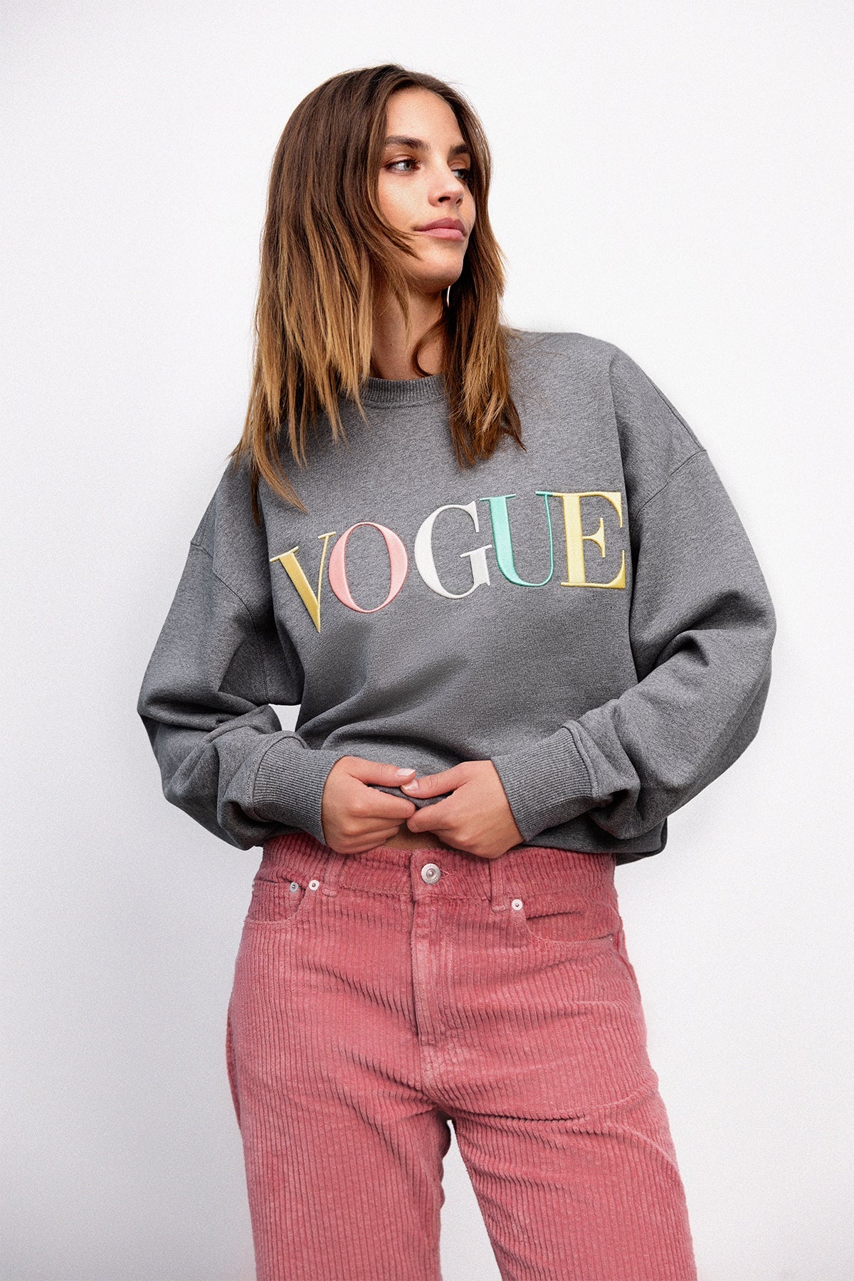 VOGUE Sweatshirt Gray Embroidered Colorful Logo - Image 6