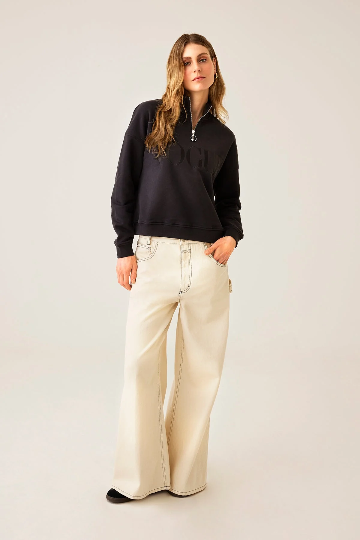 VOGUE Sweatshirt Halfzip Black Embroidered Logo - Image 4