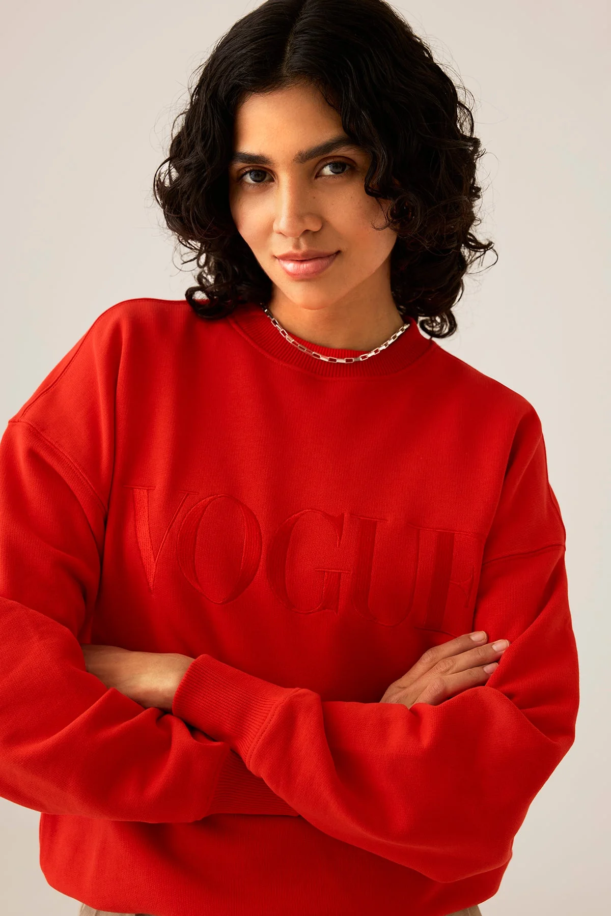 VOGUE Sweatshirt Red Embroidered Logo - Image 4