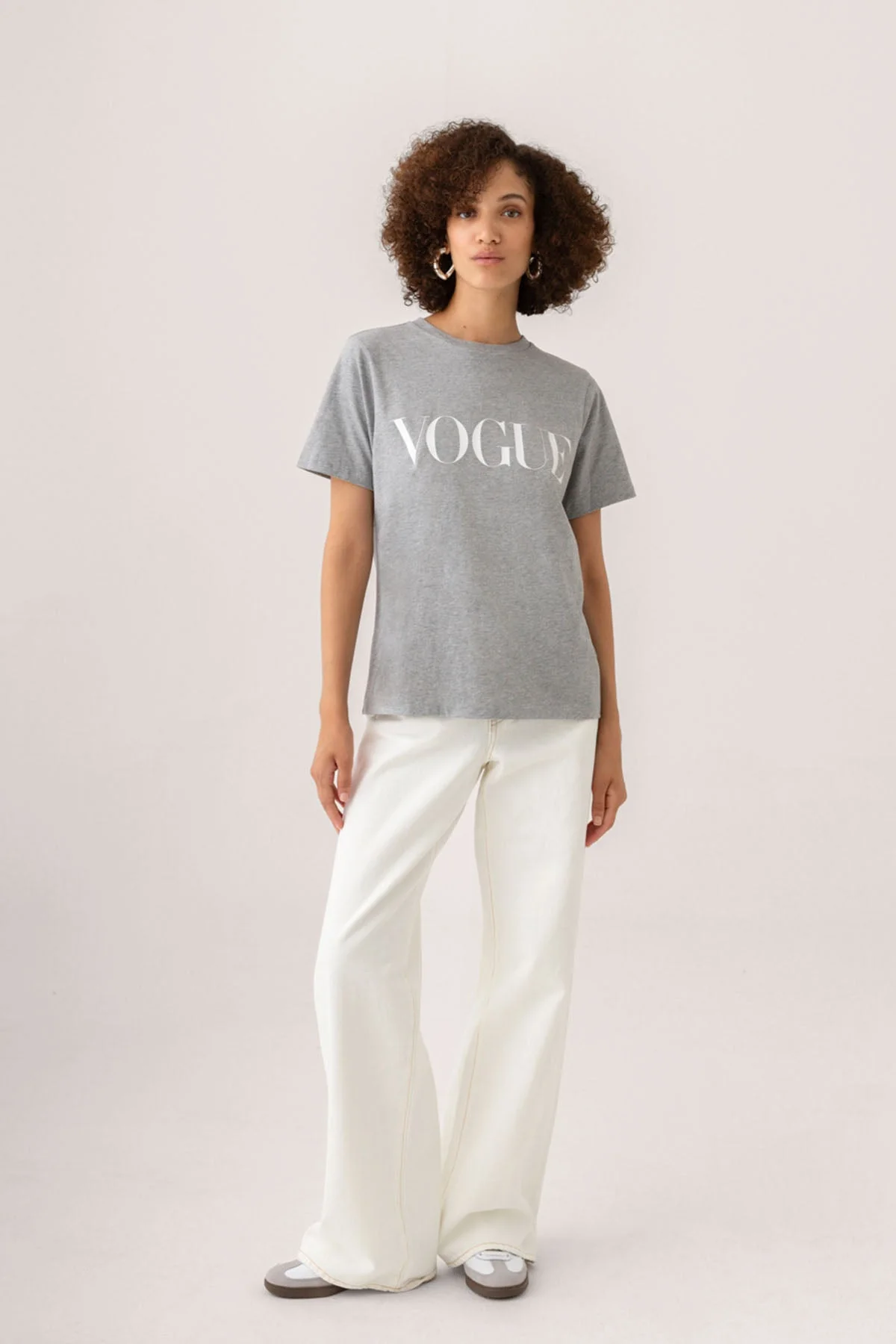 VOGUE T-Shirt Gray Logo White - Image 5
