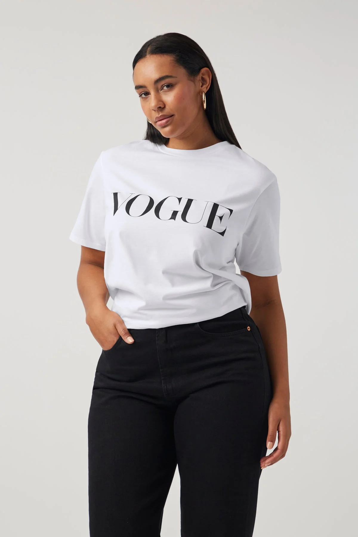 VOGUE T-Shirt White Logo Black - Image 3